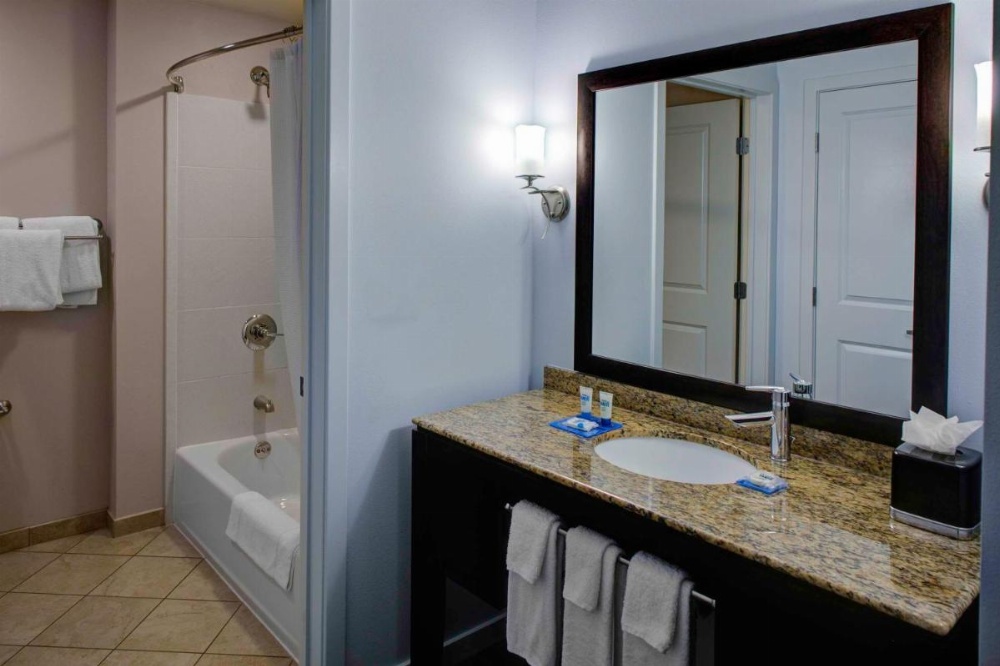 Room Image 4